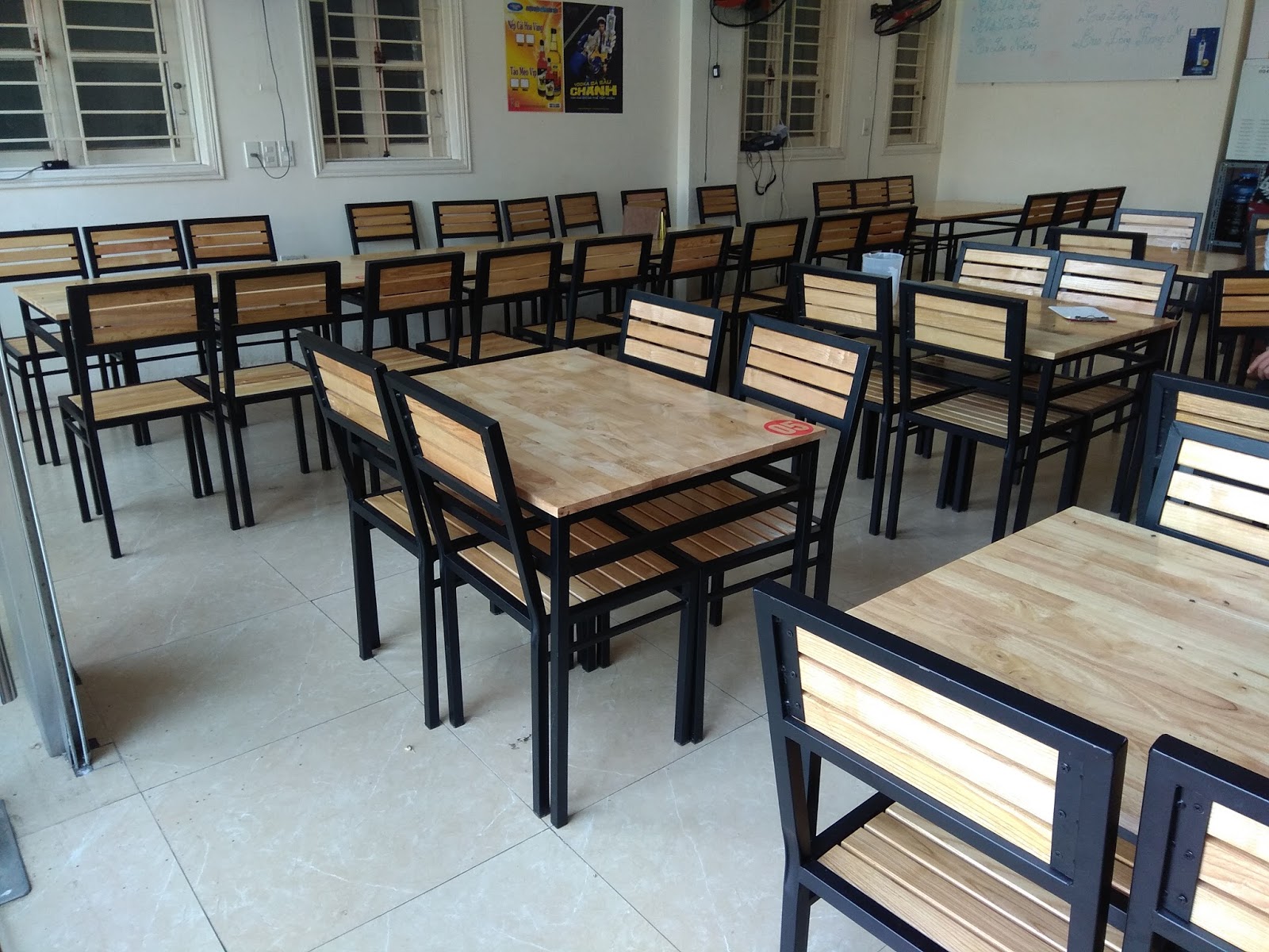 Dịch vụ thu mua bàn ghế quán ăn nhà hàng trọn gói tự tháo dỡ