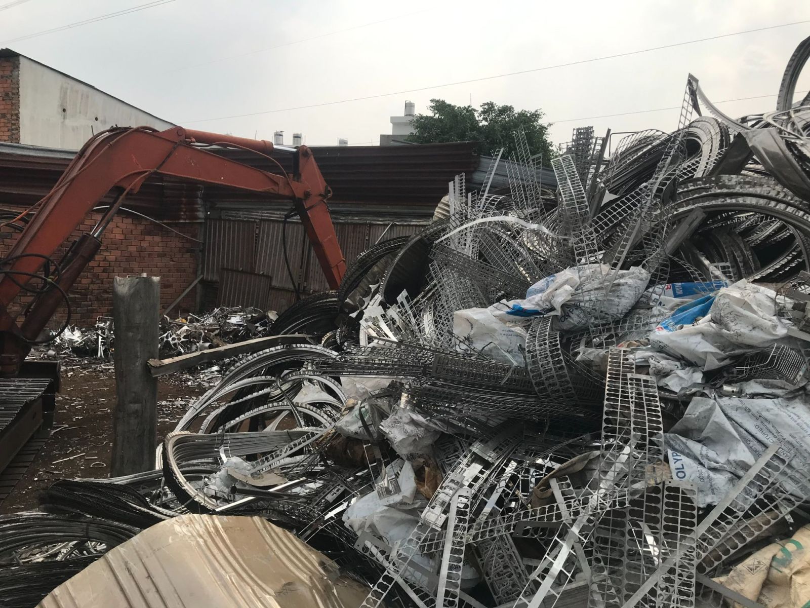 Thu mua phế liệu đồng nhôm inox sắt thép giá cao tận nơi